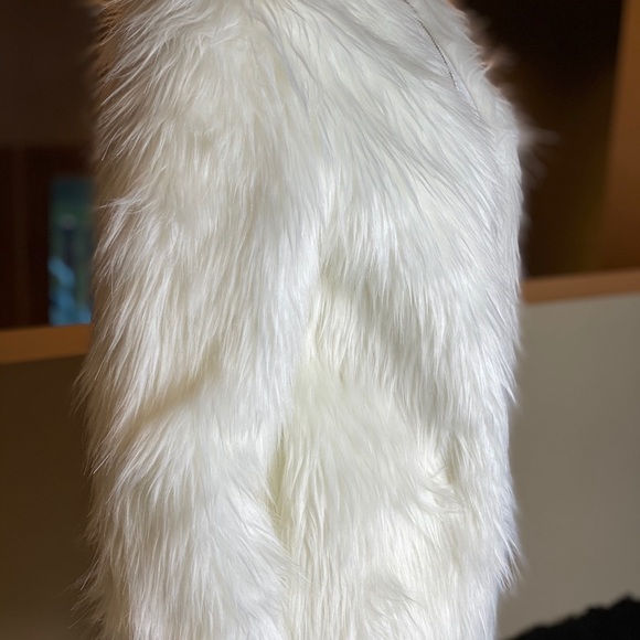 WHITE FUR ZIP UP JACKET BY SIX CRISP DAYS - Picture 3 of 12